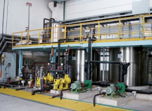 组合式全自动加药装置在上海宝山钢铁公司冷轧工程应用现场